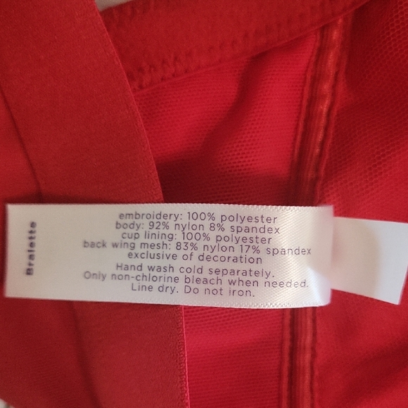 Cacique Red Lace Bra Intimates & Sleepwear - Picture 3 of 5